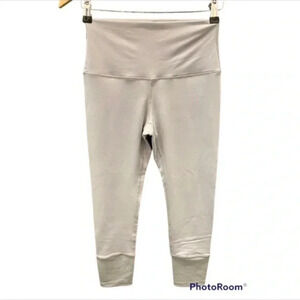 Zyia Active Light Gray Cropped Athletic Leggings